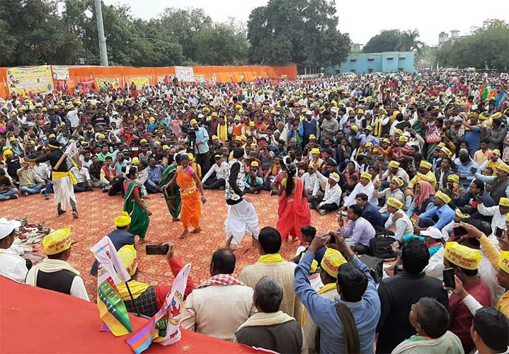 आदिवासी महासम्‍मेलन 2020 : संविधान में आदिवासियों के लिए बने कानून को अमल में लाए सरकार