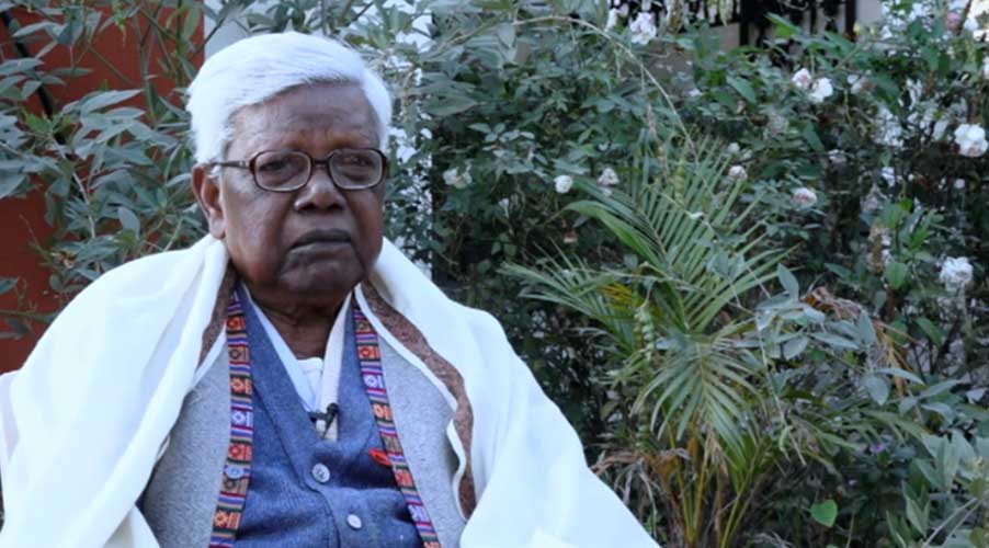 साहित्य अकादमी सम्मान (कुँड़ुख भाषा) से सम्मानित डॉ निर्मल मिंज का कुँड़ुख भाषा हेतु नई लिपि के विकास की आवश्यक्‍ता पर 1997  में विचार