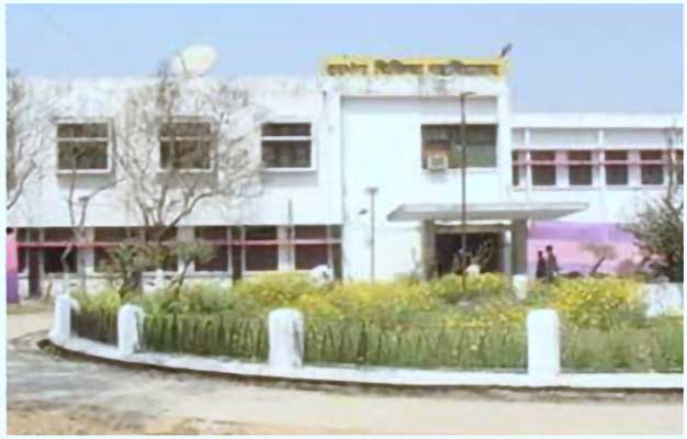 कुँड़ुख़ तोलोंग सिकि के विकास की परिकल्पना 1989 में दरभंगा मेडिकल कॉलेज अस्पताल‚ लहेरियासराय (बिहार) से हुआ