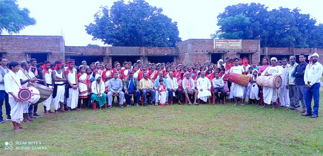 आदिवासी कुंड़ुख़ विद्यालय, मंगलो, सिसई में करम पूर्व संध्या