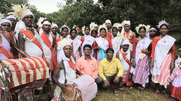 प्राकृतिक आस्था और आदिवासी अध्यात्म का प्रतीक “सरना”
