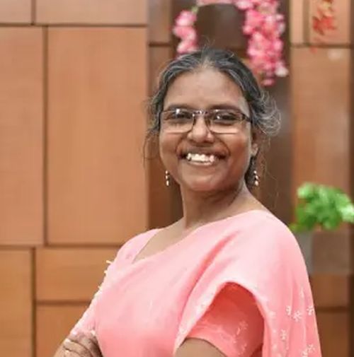 डॉ. सोनाझरिया मिंज आवंड़ाटोली, चैनपुर, गुमला  से यूनेस्‍को तक